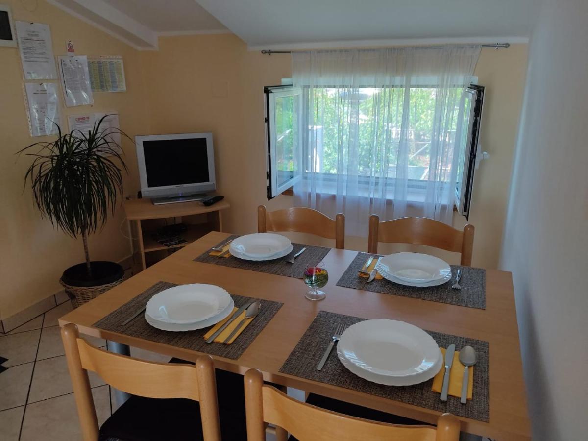 Apartmani Danica Risika Buitenkant foto